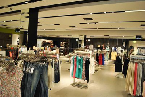 梁河商场里的店面怎么装修？